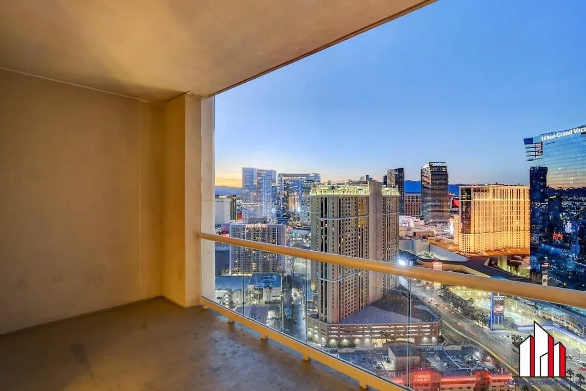 Mgm Signature-33-709 F1 Track & Strip View Balcony Las Vegas